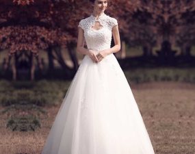 6 Wedding Dress Tips for Tall Brides